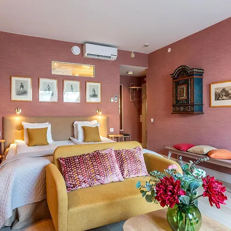 Lady Hamilton Hotel-2